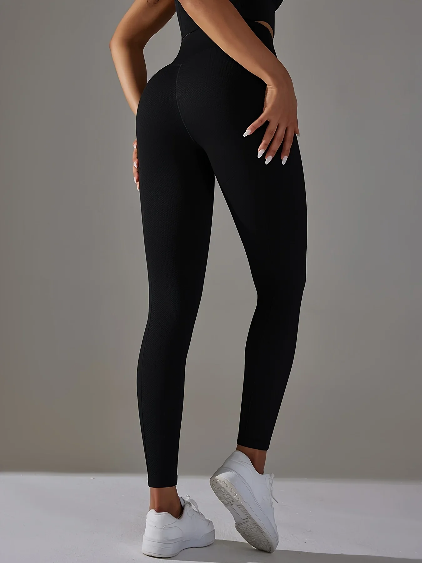 سراويل يوجا رياضية من قماش الجاكار عالية الخصر ورفع الورك بدون خياطة