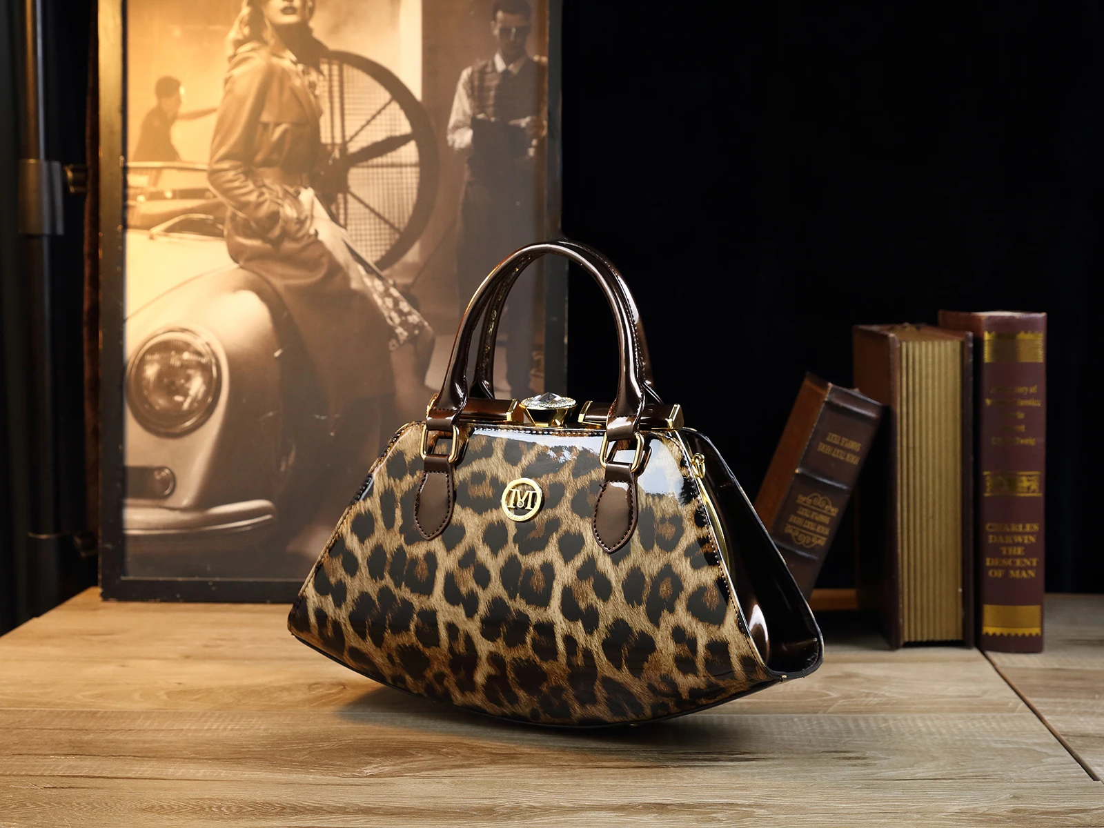 Wild Leopard Pattern New Shell Women's Bag Party Special Frame Handbag Luxury Diamond Opening Crossbody Bag