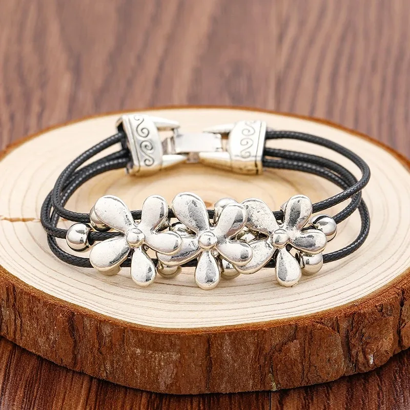 Creative European Silver Flowers Three-layer Simulation Leather Rope Bracelet Women's Retro Elegant Bracelet Daily Match Jewelry