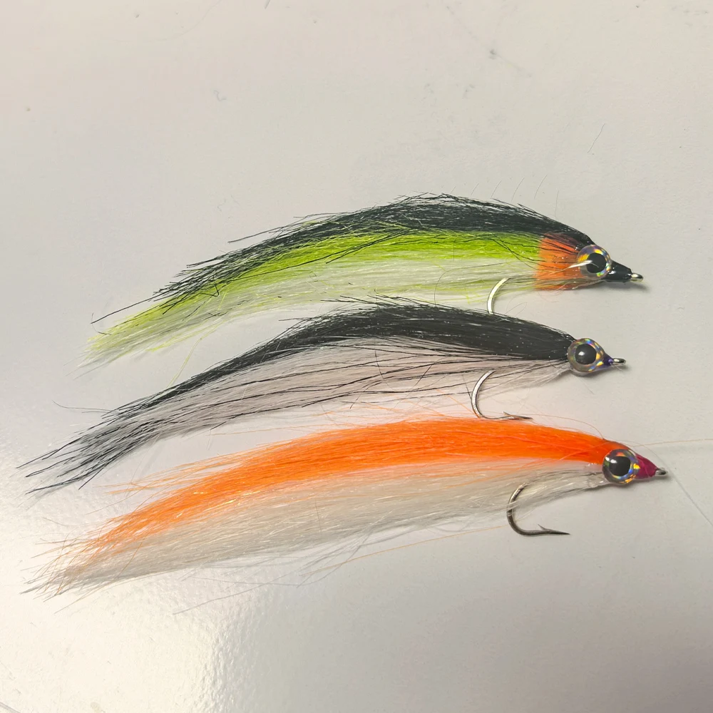 4/6 piezas de moscas de pesca con señuelo de pez pequeño, anzuelos de acero de alto carbono, ojos 3D realistas, streamers de seda helada para la pesca de truchas y lucios