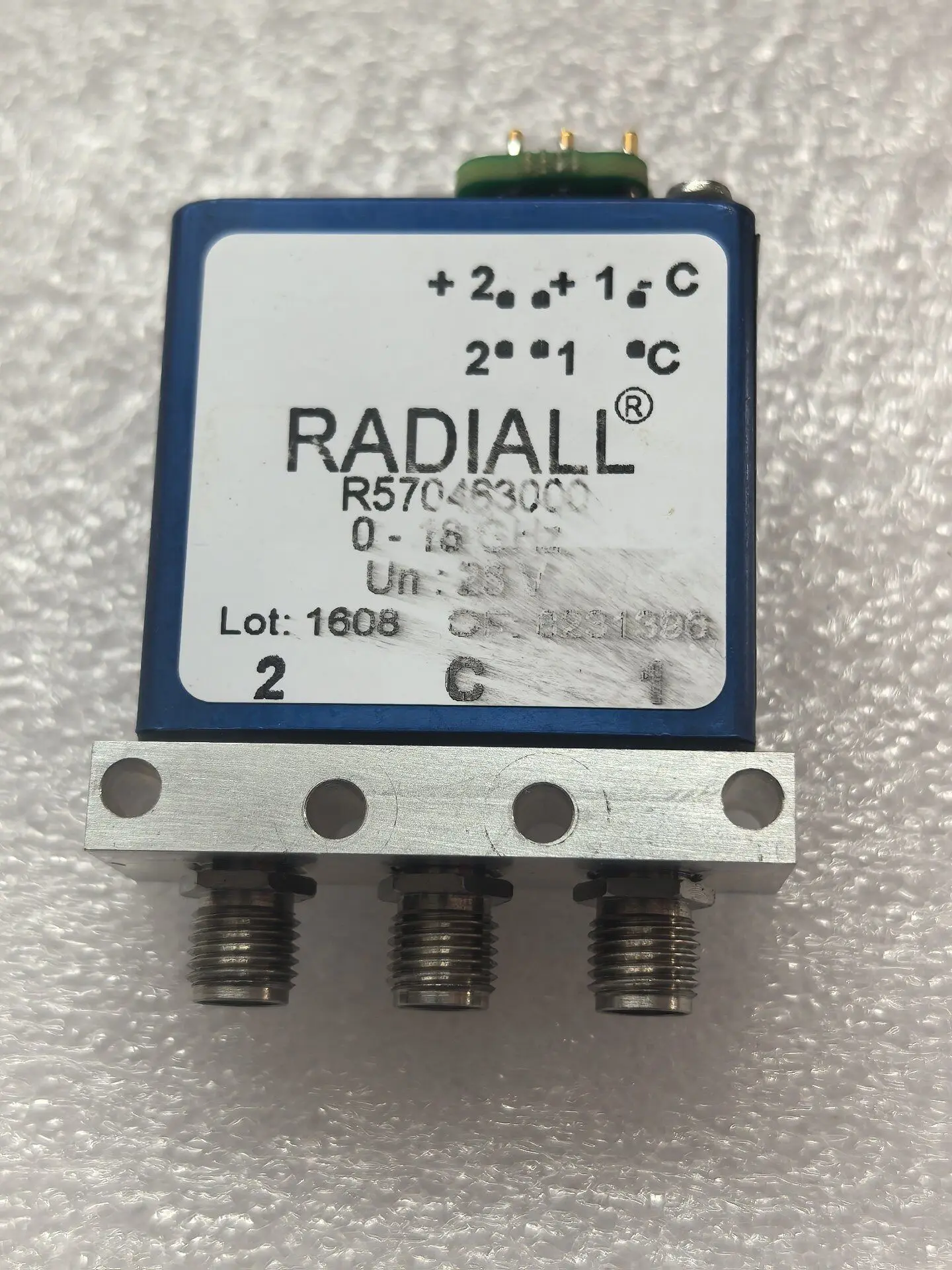 

Radiall R57046300 SPDT 18G 28V SMA coaxial switch