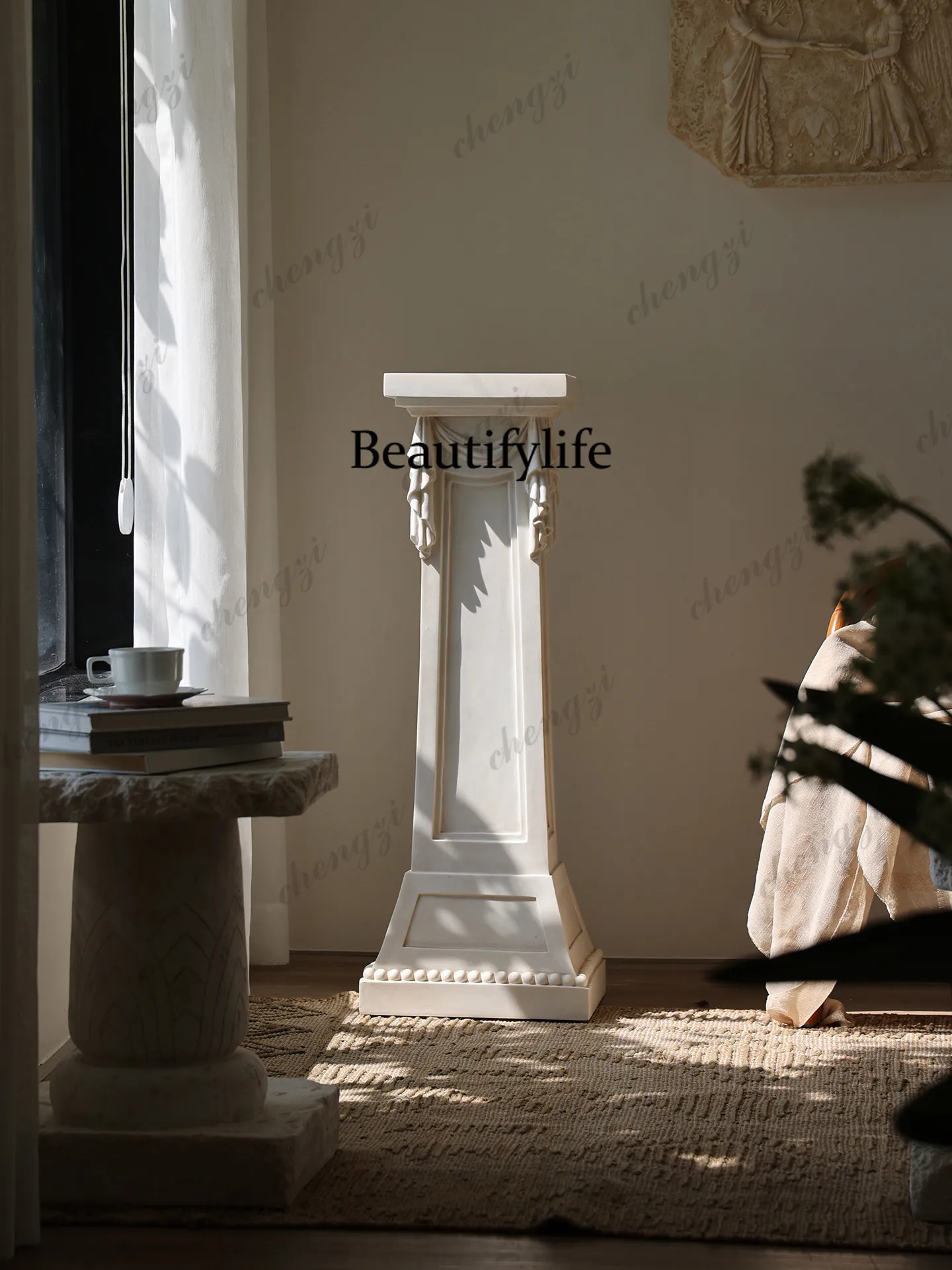 Home Furnishing French Medieval Roman Column Living Room Corner Fiberglass Flower Stand Sculpture Display Table Floor Ornament