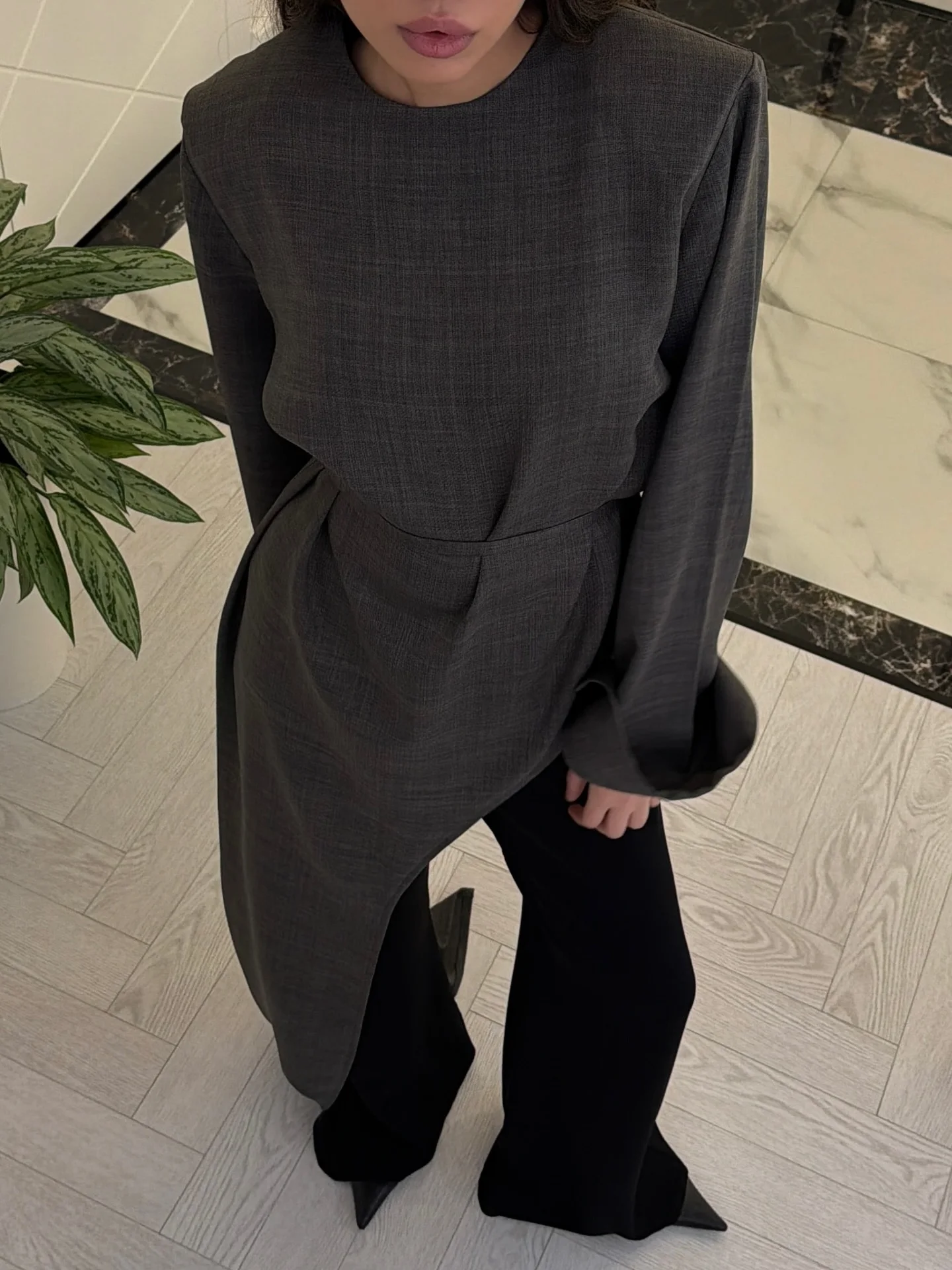 

Женская удлиненная туника на весну-осень 2026: элегантная, повседневная, свободного кроя, для офиса, однотонная, простая и стильная