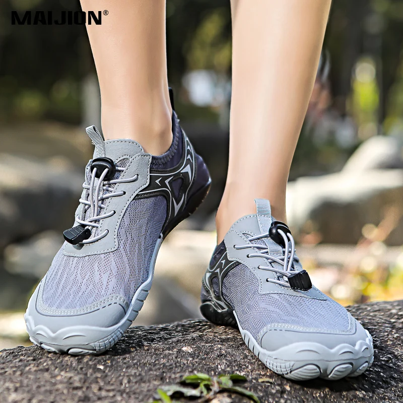 Light Aqua Shoes Men's Quick Dry Wading Sneakers Women Non-slip Water Sports Shoes Light Breathable for Surfing Beach Walking
