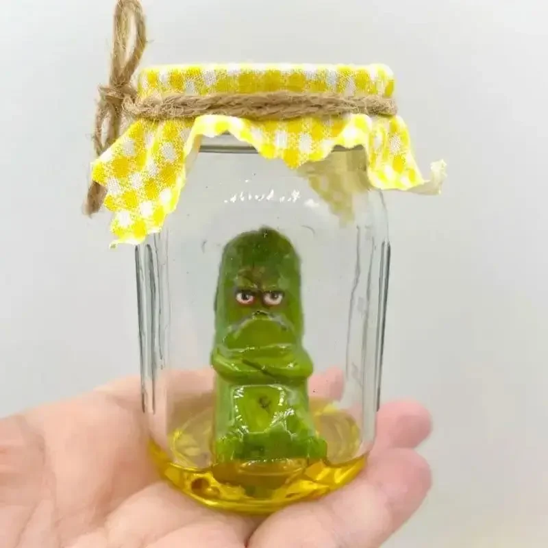 Grumpy Pickle In A Jar Sculpture Funny Aojiao Jar Pickle Cartoon Display Creative Mini Grumpy Clear Glass Pickle Statue