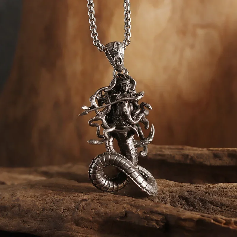 Ancient Greek Mythology Six-Armed Snake Female Medusa Pendant Snake Hair Banshee Necklace Men and Women Punk Hip-Hop Jewelry