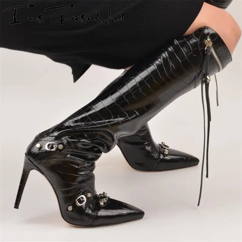 Projektant kobiet buty szpilki z kolcami nit Punk motocykl Botas Slim Tassel czarne buty do kolan klamry Zipper Decor spiczaste buty