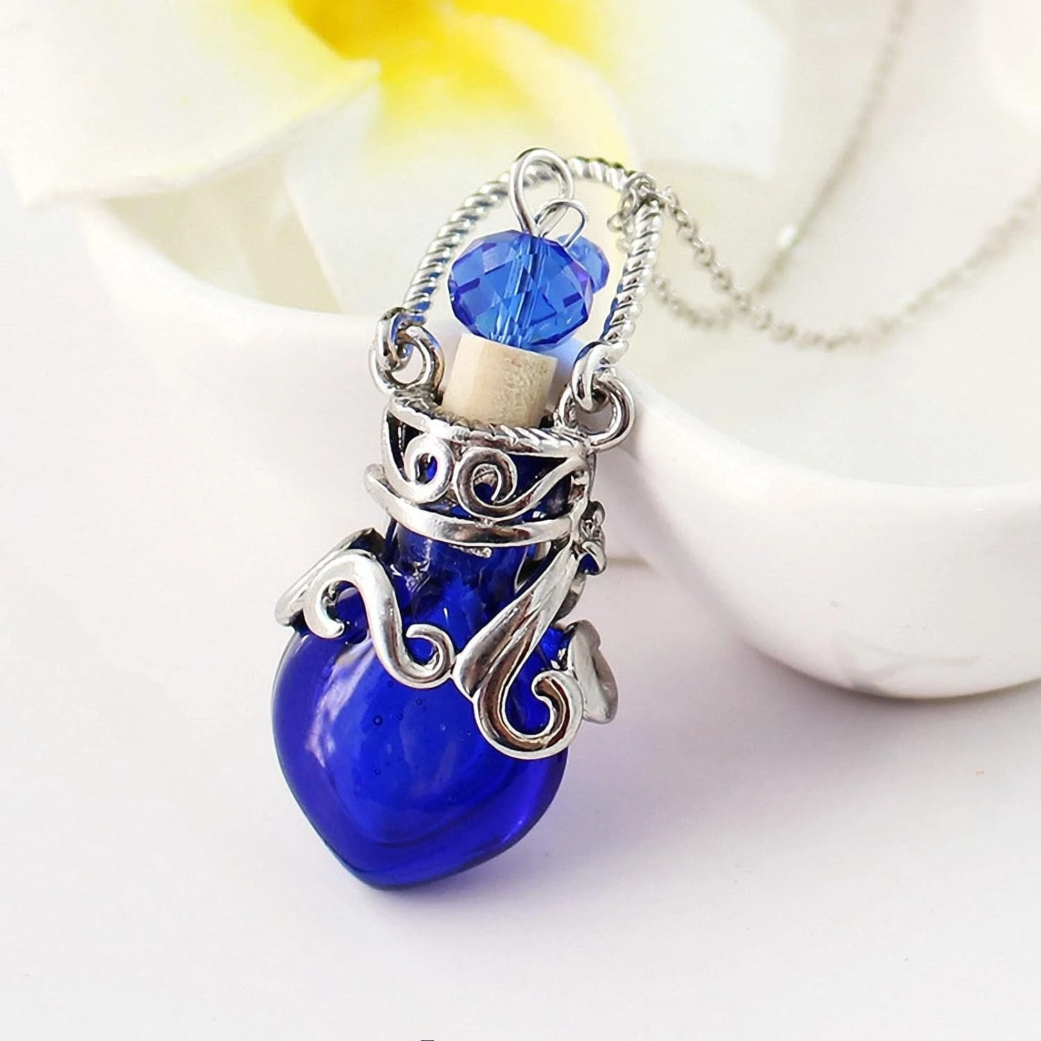 Fragrance Essential Oil Bottle Murano Heart-shaped Pendants Perfume Diffuser Flower Basket Necklaces Women Fashion Jewelry Gift