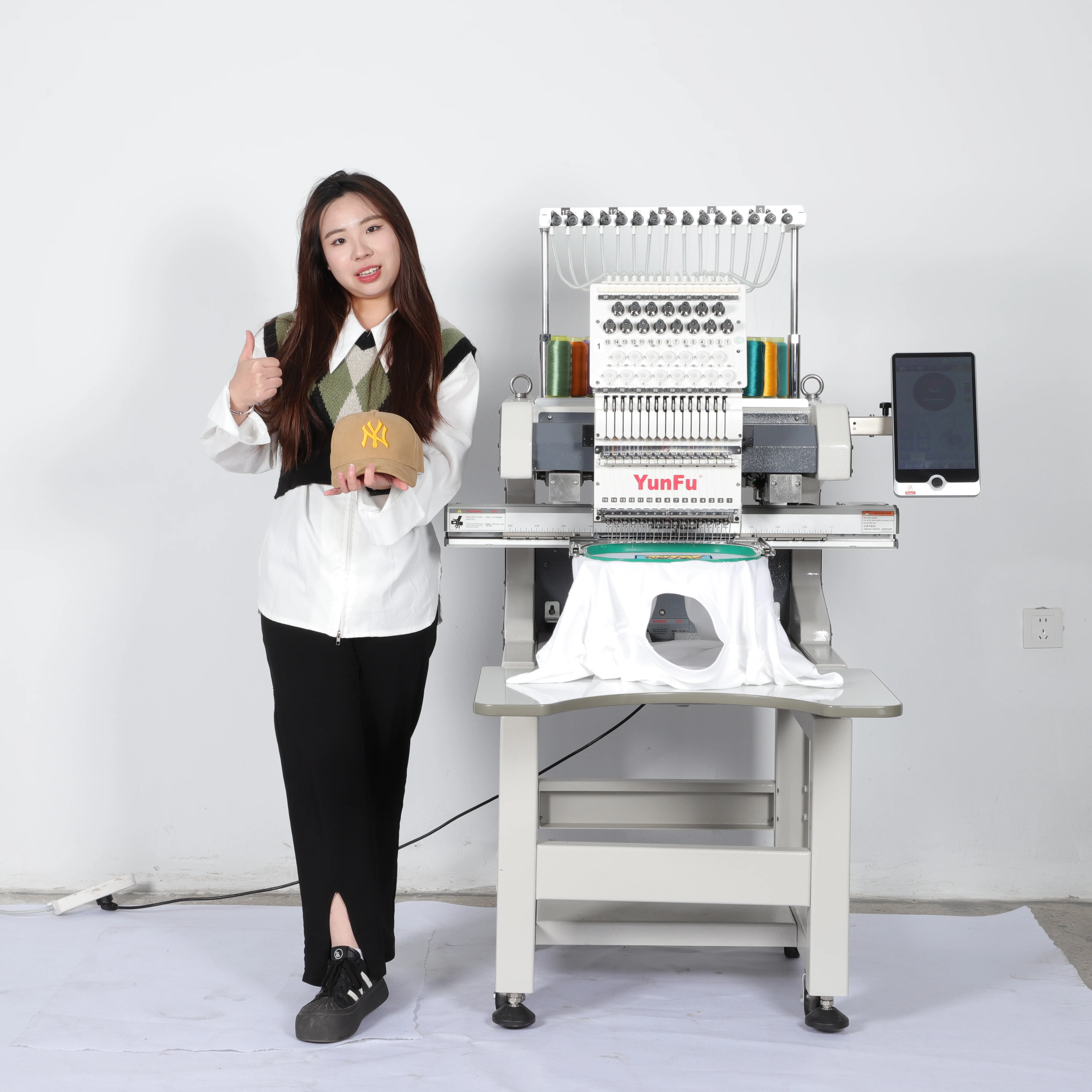 High Quality 12 Needle 1 Head Automatic Embroidery Machine Multifunctional Home Use Computerized Cap Embroidery Machine
