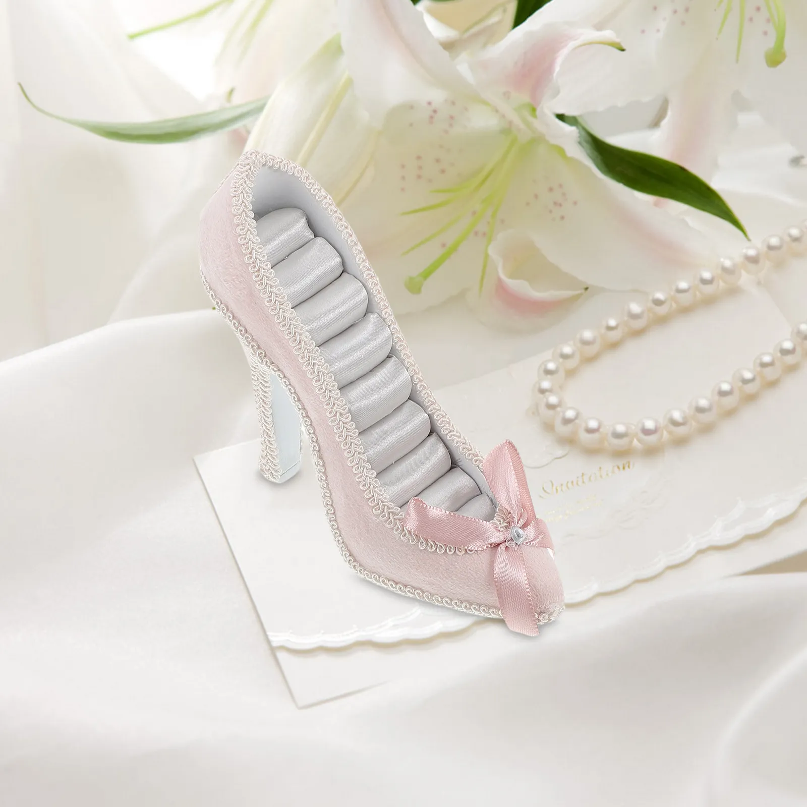 

Portable High Heel Jewelry Display Rack Exquisite Resin Earring Ring Holder Stylish Home Accessory for Jewelry Organization