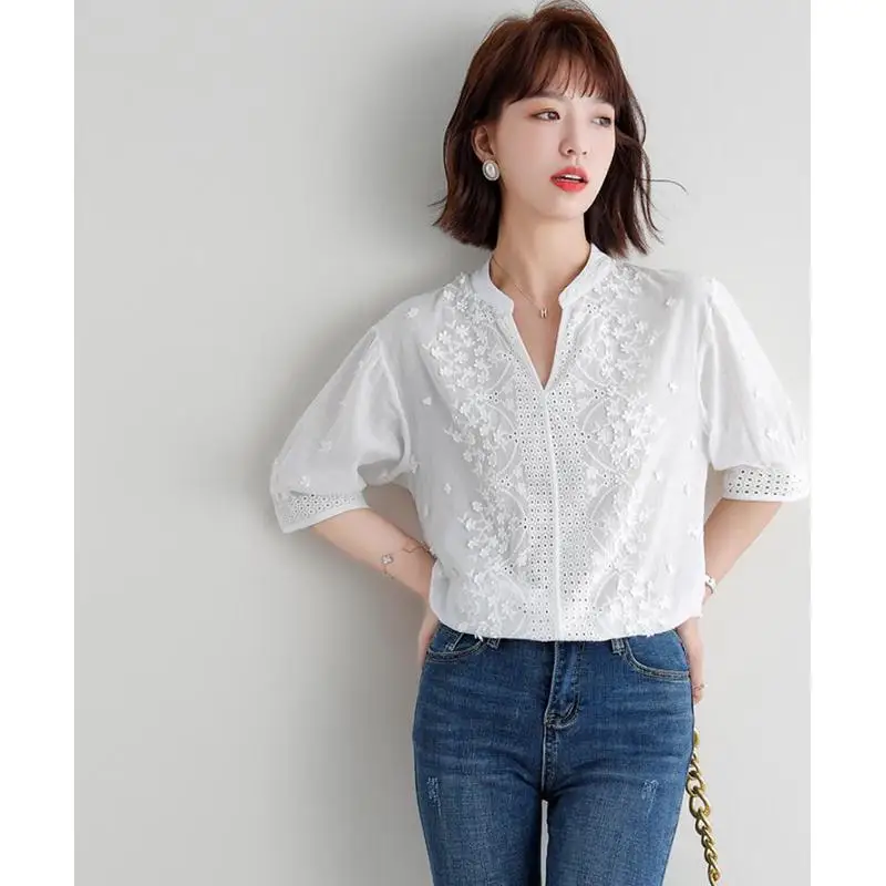

French Lace Hollowed out Embroidered irt Women Summer New Straight Cut Knot Cold oulder V Ne Thin Cotton Blend
