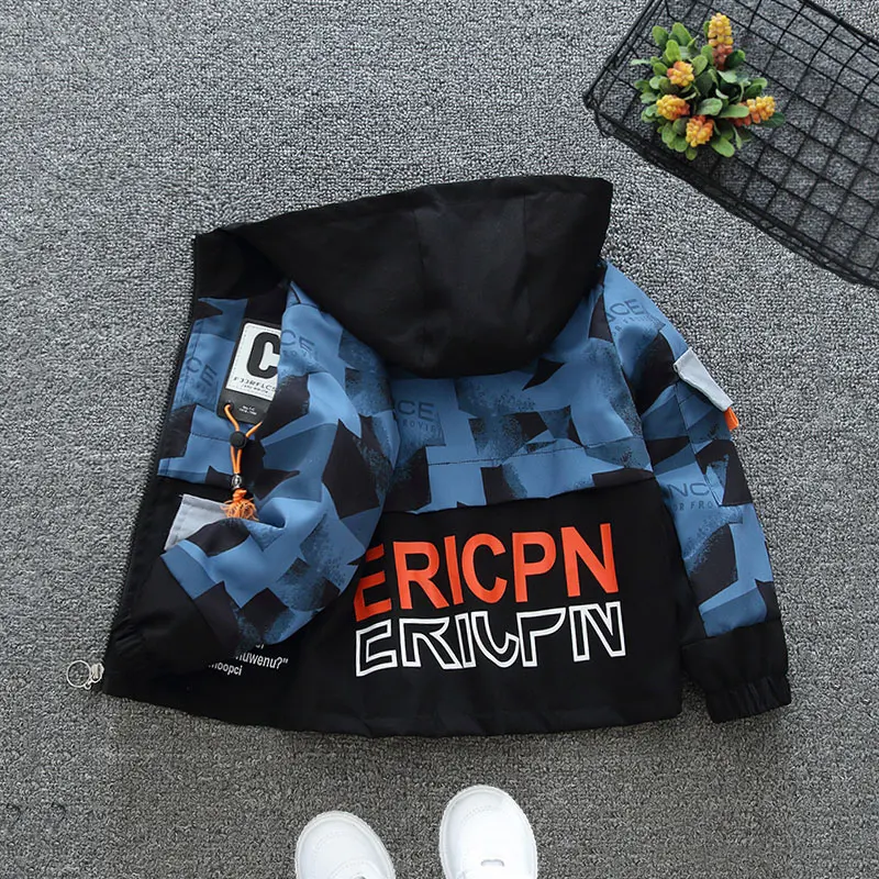 Fashionable Spring - Autumn Jackets for 3 - 10 - Year - Old Boys: Trendy Camouflage - Patchwork Design