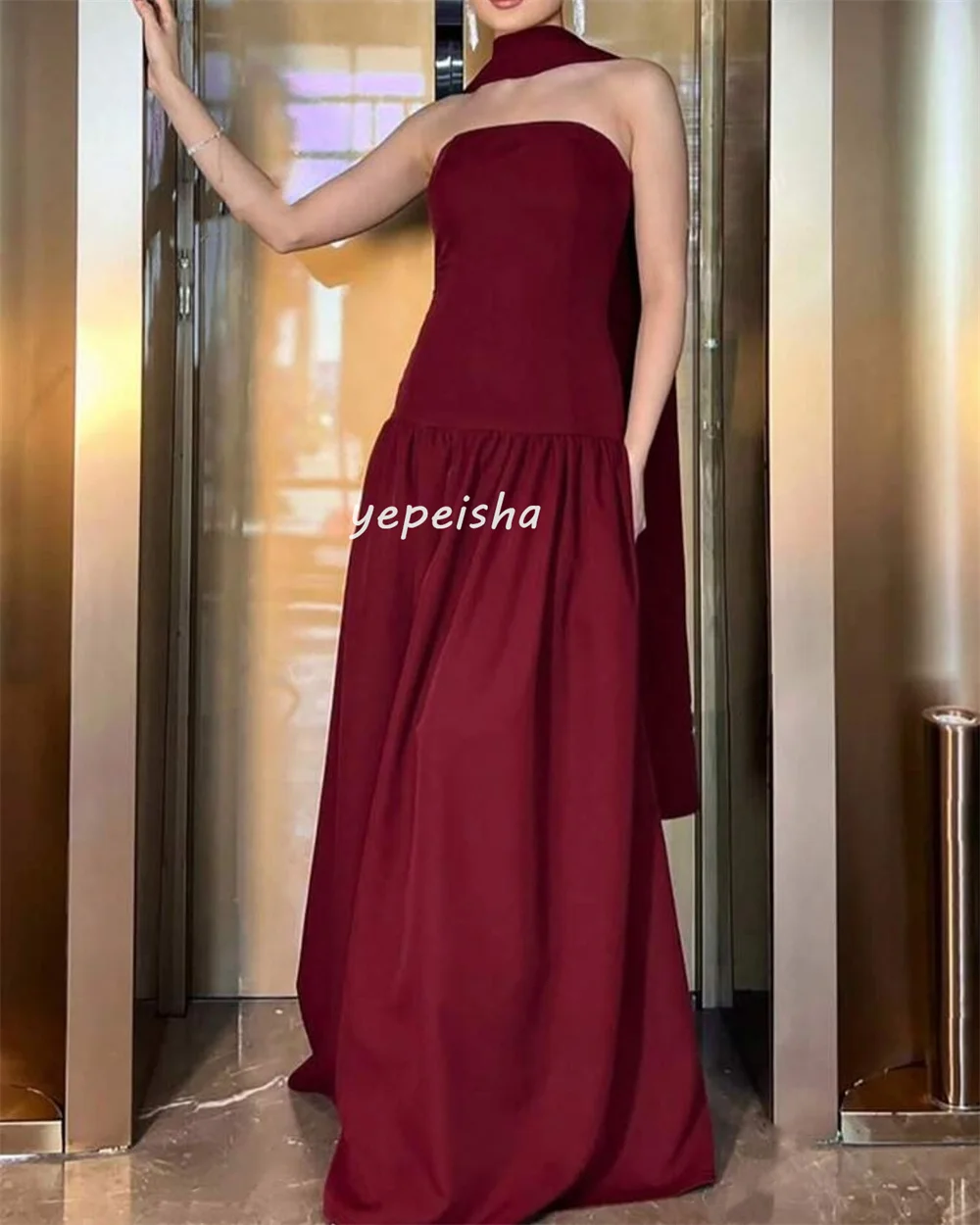 Taglie disponibili in stile moderno personalizzate Jersey Piega increspata A-line Abiti lunghi senza spalline Abiti per occasioni su misura Alta qualità
