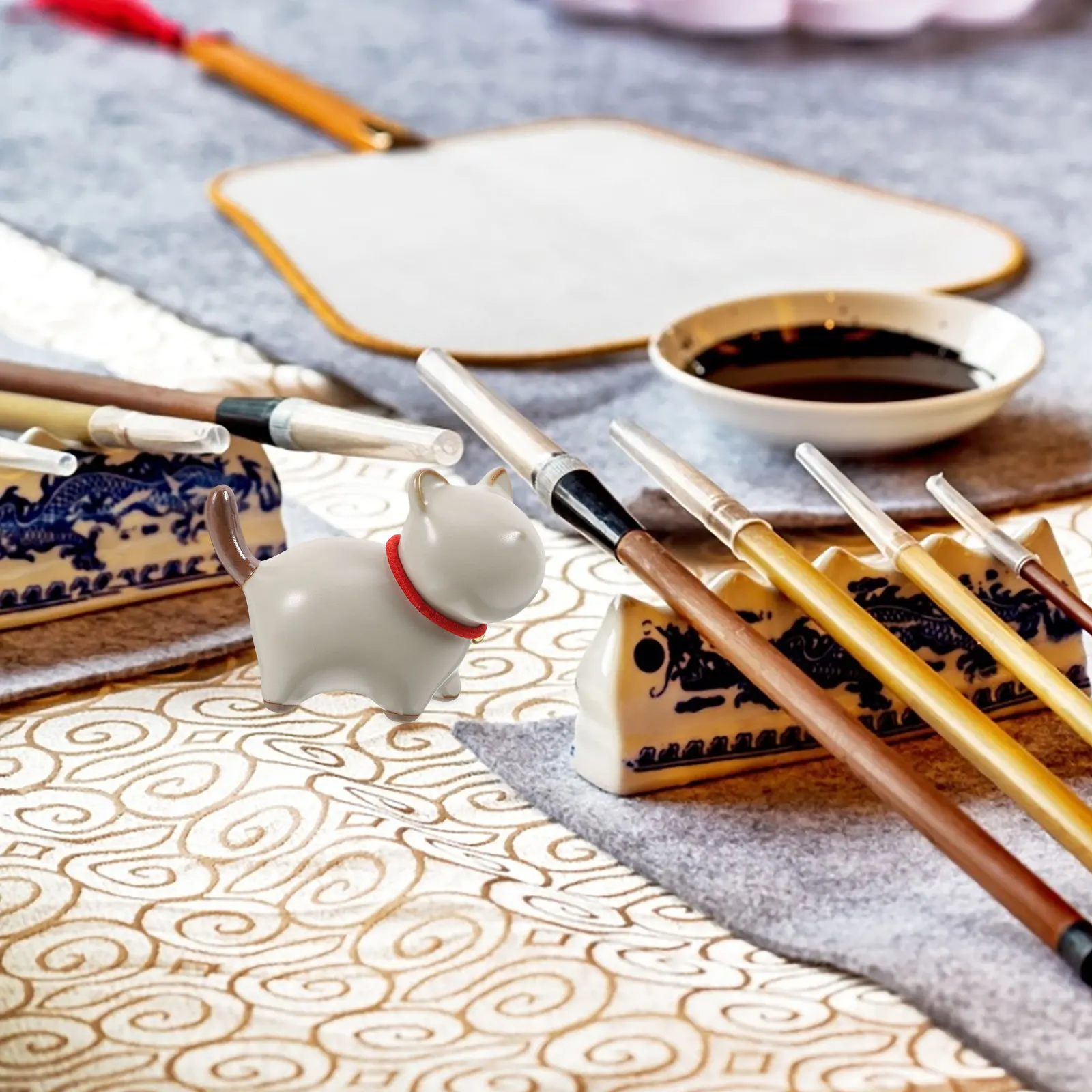 

Cat Figurine Ornament Ceramic Pen Holder for Desk Painting Brush Calligraphy Stand Rest