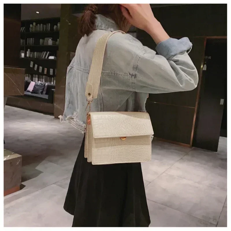 Female 2020 New Fashion Designer Luxury Broadband Square Sling Bag Western Style All-match Stone Pattern Shoulder/Crossbody Bag