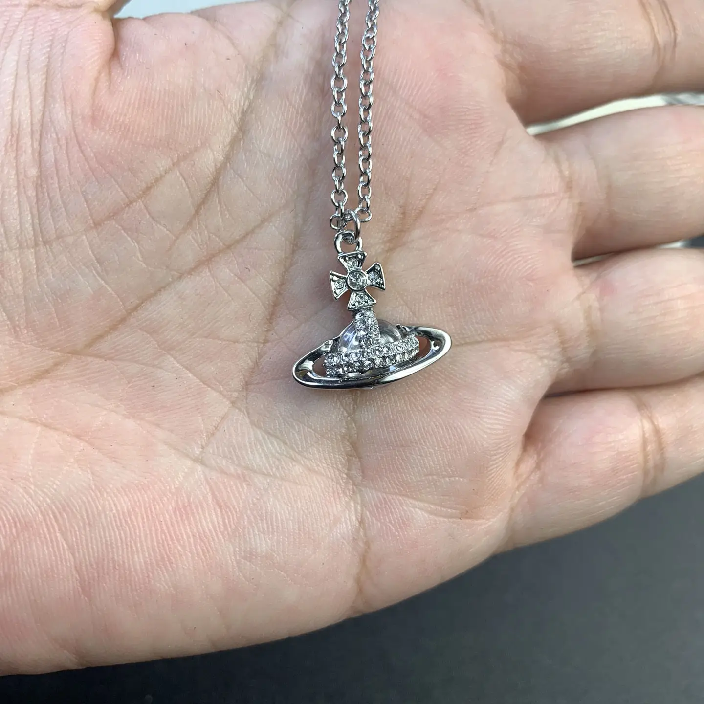 S925 فضة سحر شقة صغيرة زحل قلادة قلادة السيدات أنيقة الخالدة الملحقات