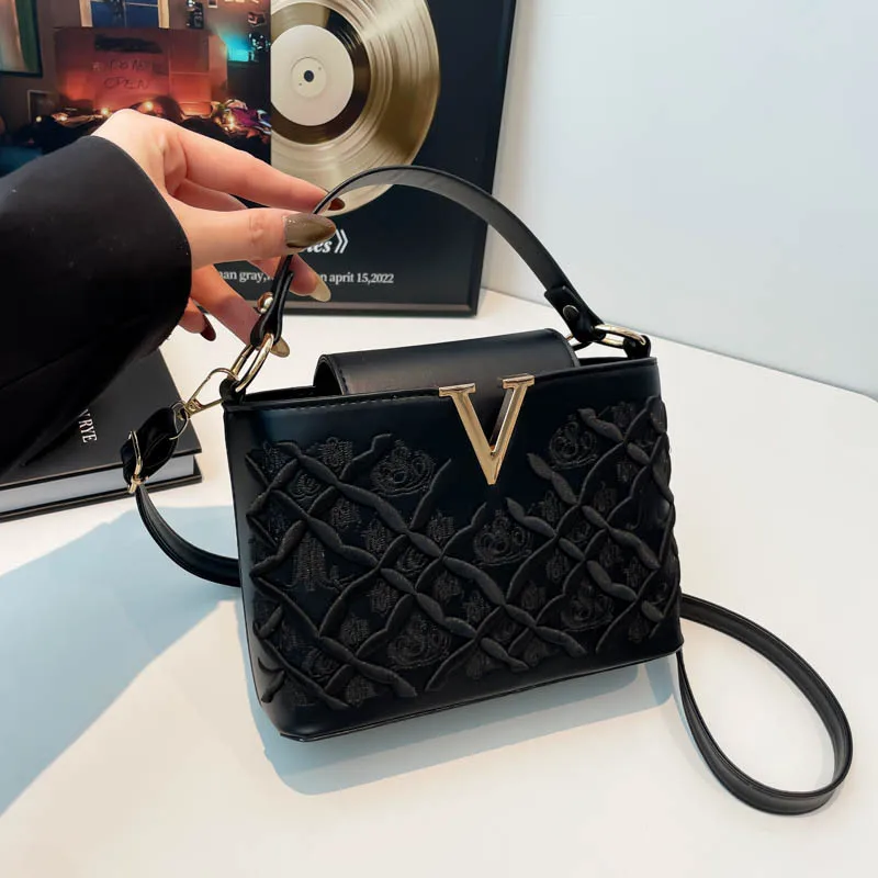 

2025 Luxe Crossbody Bag, Women's Designer Top Handle Shoulder Purse, Day to Night Tote, Casual Sling Bag, Minimalist Leather Bag