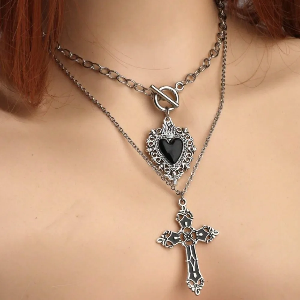 

Gothic Y2K Deep Heart-shaped Skull Hollowed-out Lacework Baroque Cross Pendant Double Layer Necklace for Women Halloween Jewelry