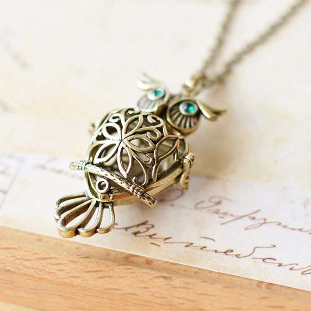

Hollow Aromatherapy Ball Necklace Vintage Owl Gifts Diffuser Ancient Bronze Alloy Women Sweater Accessories Jewelry