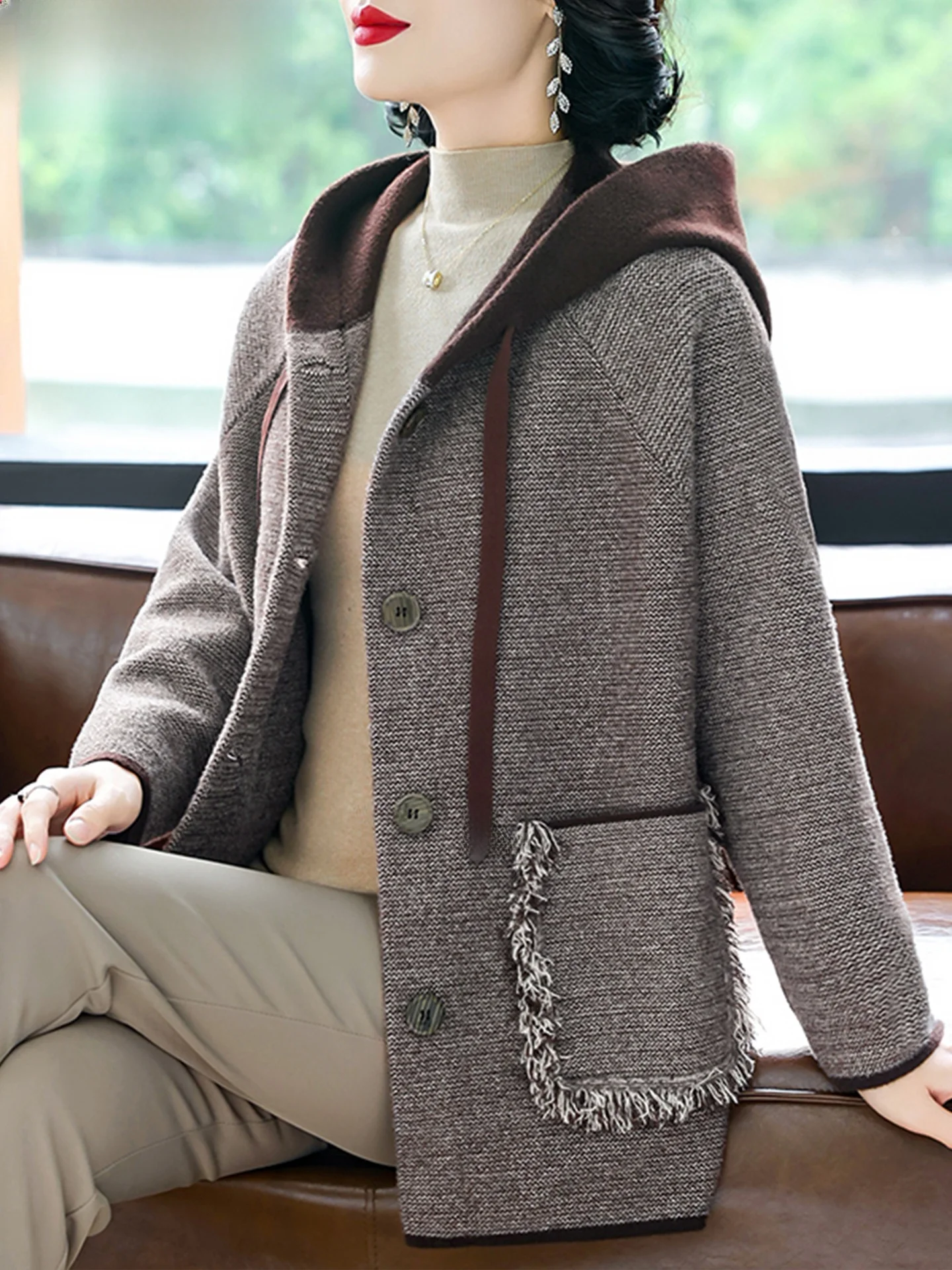 

Ele Woolen Coat for Middle-Aged Women Autumn Faion Outerwear Button Detail Long Pants Sli And Sle