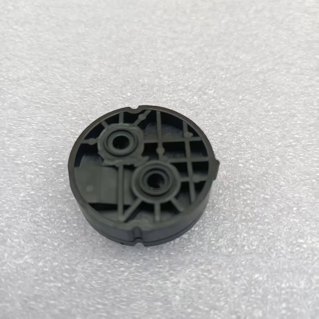 2963717 Suction Check Valve Adblue Urea Pump Accessories 2963717 Compatible Randomly ship one of the colors