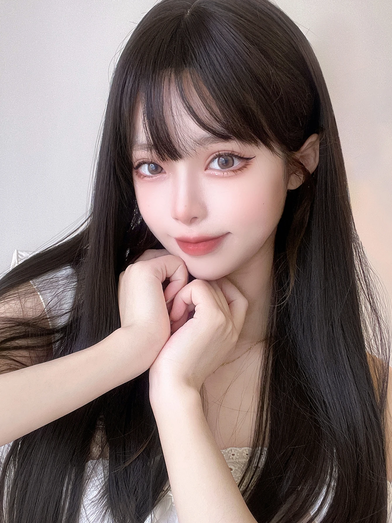 Wig sintetis cokelat tua 24 inci dengan Bang Wig rambut lurus alami panjang untuk penggunaan sehari-hari wanita Cosplay tahan panas Lolita