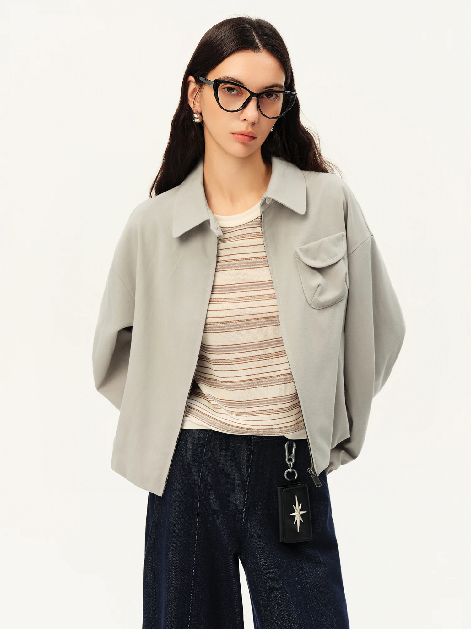 ZIQIAO Women 2026 Fall New Casual Commute Gray Jacket Dropped Shoulder Design Stereo Pockets and Zipper Stylish Short Outerwear