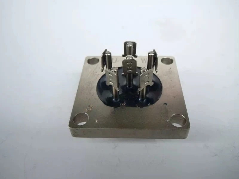 Refrigeration semi-enclosed, machine head terminal block, small four-cylinder compressor terminal protector