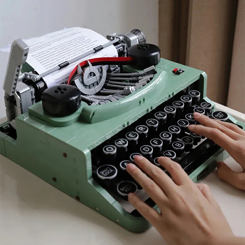 New 2078pcs Retro Typewriter Building Blocks Keyboard MOC 21327 Set Toys Bricks Writing Machine For Kids Gift