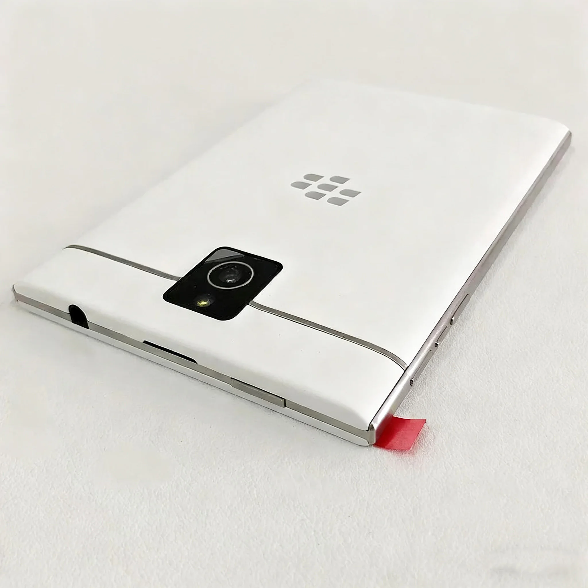 BlackBerry Passport Q30 Cellphone 3G 4G 3GB RAM 32GB ROM 13MP Cell Phone Quad core BlackBerry OS 10 Original Unlocked LTE Mobile