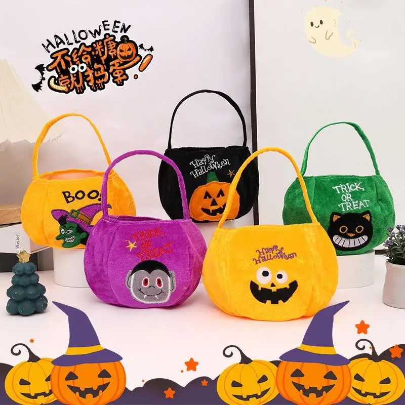 Halloween Plush Candy Hand Bag Pumpkin Vampire Cat Pattern Handheld Gift Baskets Halloween Party Candy Tote Bag Favors