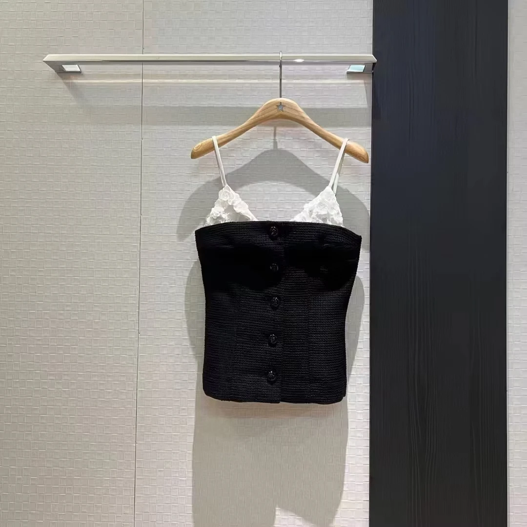 

Designer Brand Spring/Summer 2025 New Arrival High-Waisted Skirt with 3D Floral Appliqués and Attached Camisole Top