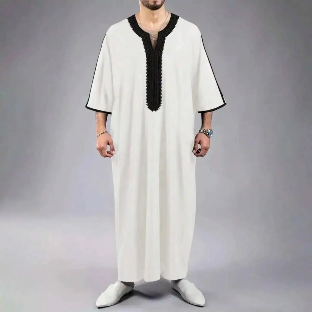 

2026 New Muslim Short Sleeve Embroidered Striped Moroccan Arabic Ethnic Style Men's Robe Ramadan Dubai Luxury Islam Elegant