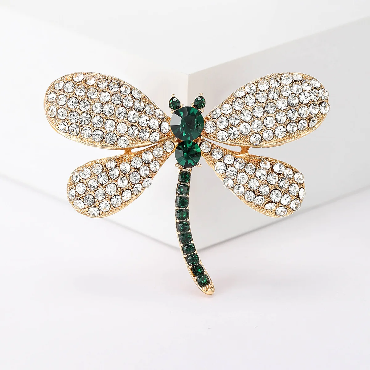 Broche de libélula para mujer, ramillete de temperamento de nicho femenino, Chaqueta de traje, pin fijo, accesorios de ropa, hebilla de cuello