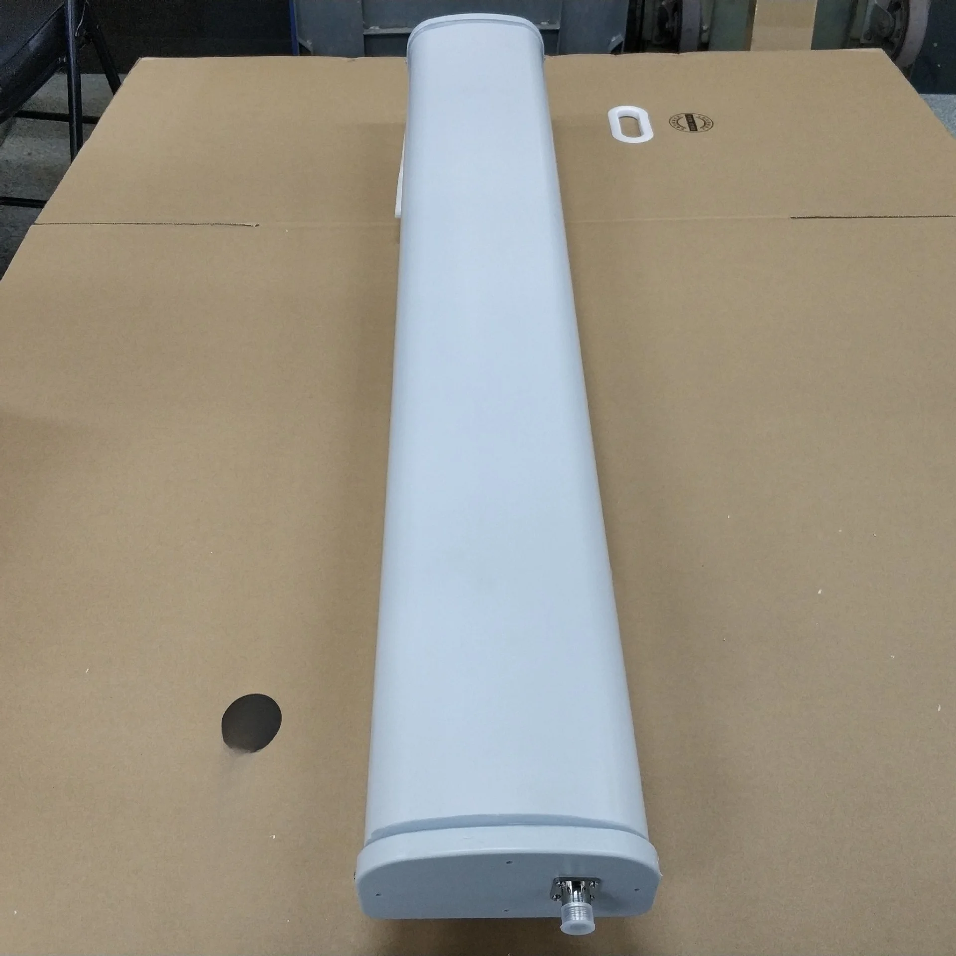 

1550-1650MHZ GPS band swept directional single polarization base station antenna high gain antenna