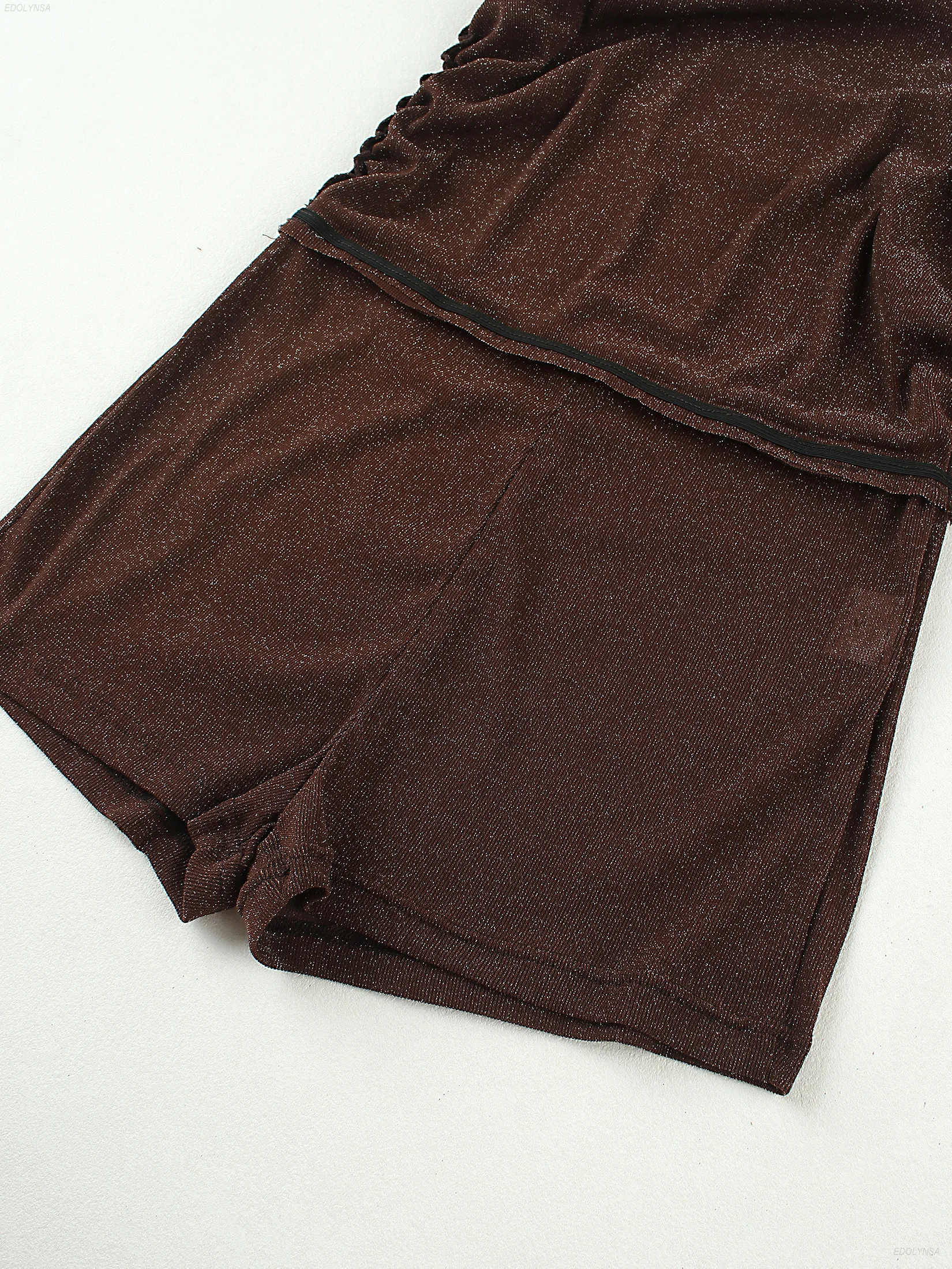 ชุดเซ็ตเสื้อผ้าผู้หญิงสำหรับฤดูร้อนปี 2025 สไตล์ชิคสำหรับงานปาร์ตี้ เสื้อถักเปิดหลังผูกเชือก ชุดกางเกงขาสั้น ชุดว่ายน้ำสองชิ้นสำหรับวันหยุดพักผ่อน รุ่น K228