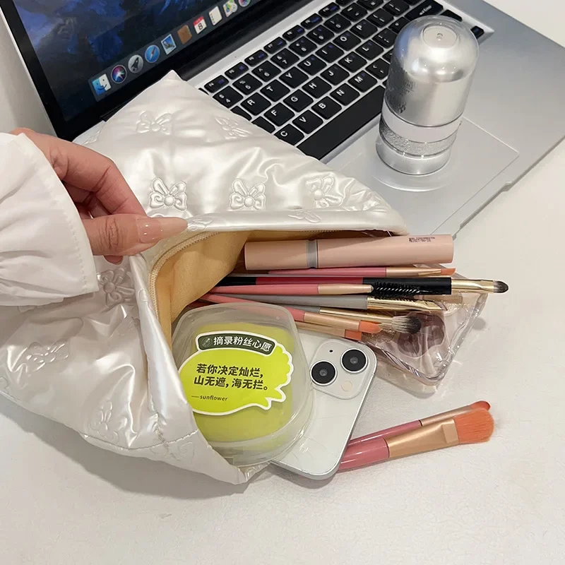 

Large Capacity Korean-style Quilted PU Butterfly Handbag Makeup Bag Skincare Zero Wallet Inner Bag Multi-functional Storage Bag