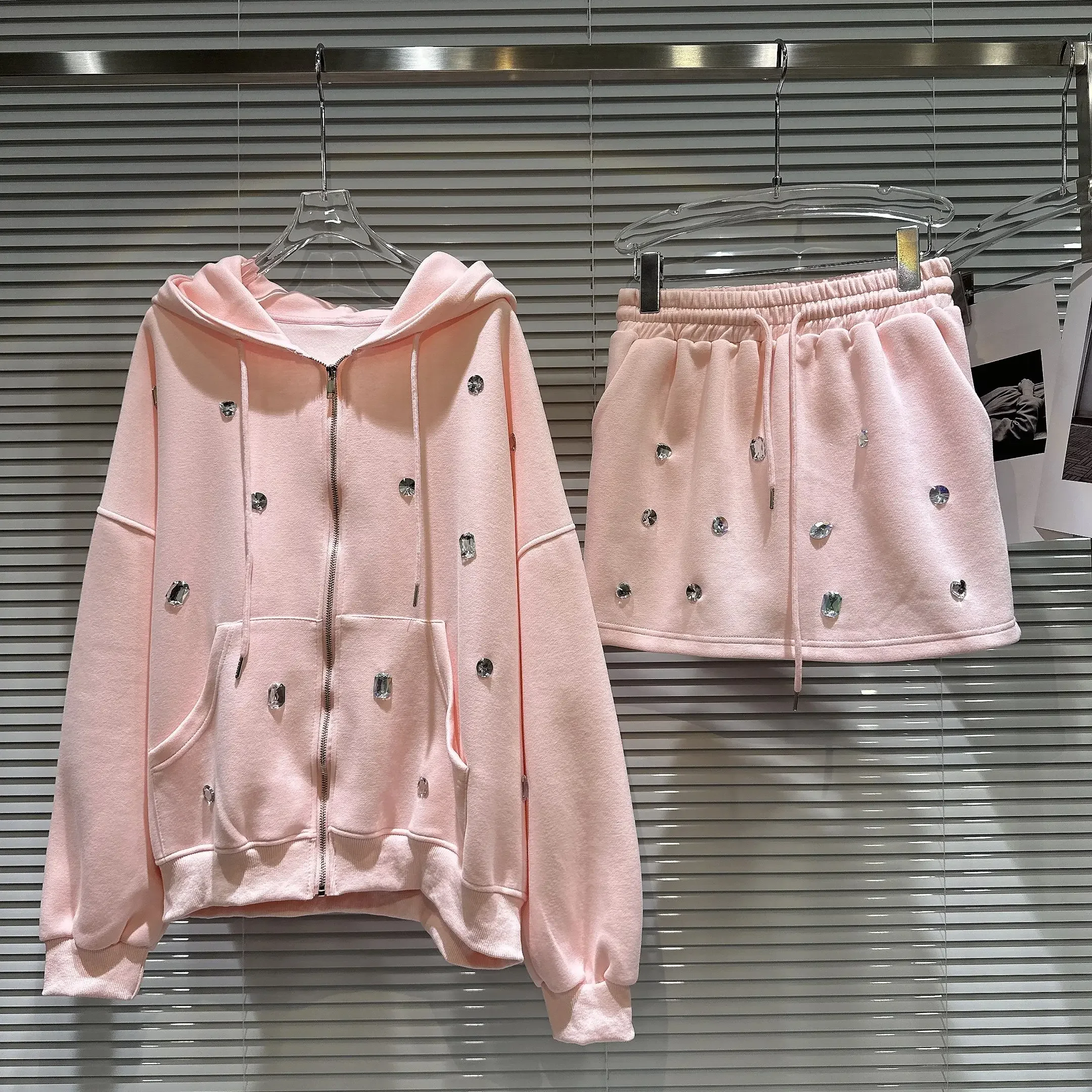 

Pop Pop Spring Autumn Thickened Gemstones Buckles Hooded Coat Zipper Diamonds Jacket Beaded Streetwear + Short Crystal Skirt 2pc