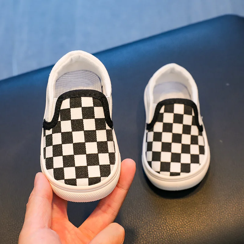 Kid Shoe Child Canvas Shoes Anti Slip Walk Shoes Soft Soled Baby Shoe Black White Checkered Breathable Board Shoes for Boy Girl