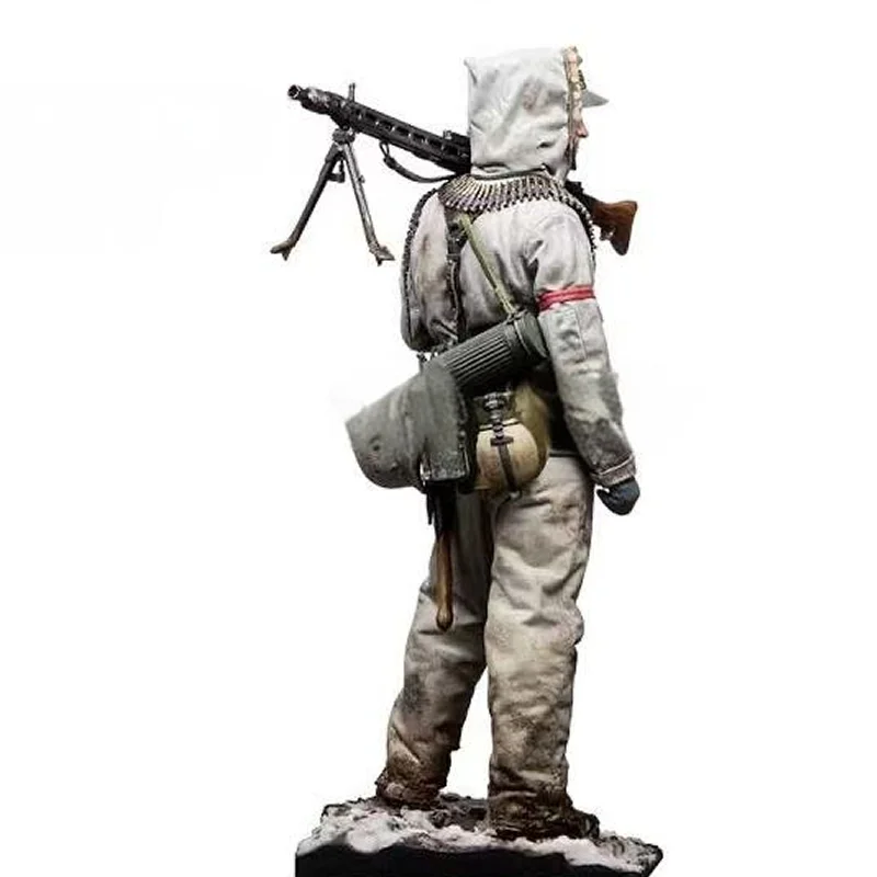 1/35 World War II European battlefield soldier resin figurine soldier white mold set GK white model handmade, unassembled and co