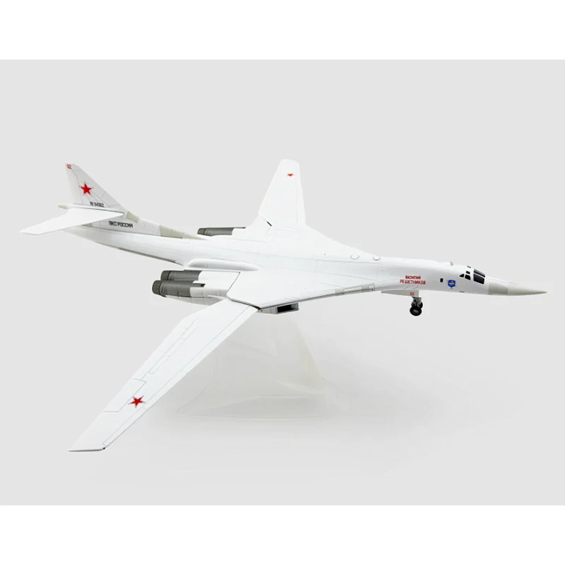 Herpa 1/200 Scale Russian TU-160 Tu160 Swan Bomber Metal Aircraft Model Collectible Decorative Ornament
