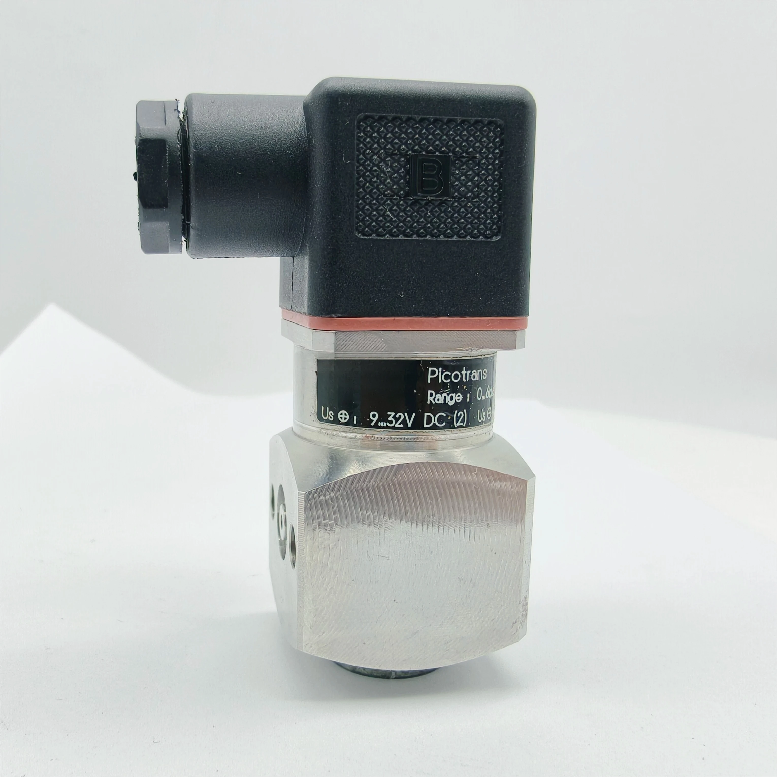 8264.81.2510 Swiss TRAFAG Pressure Sensor Marine Oil Pressure Transmitter 0... 40bar