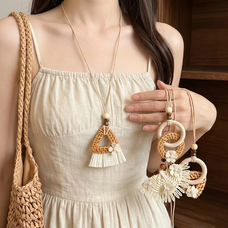 Necklace Vintage Wooden Flower Woven Rattan Long Pendant Sweater Chain for Women Resort Boho Handmade Lightweight Durable