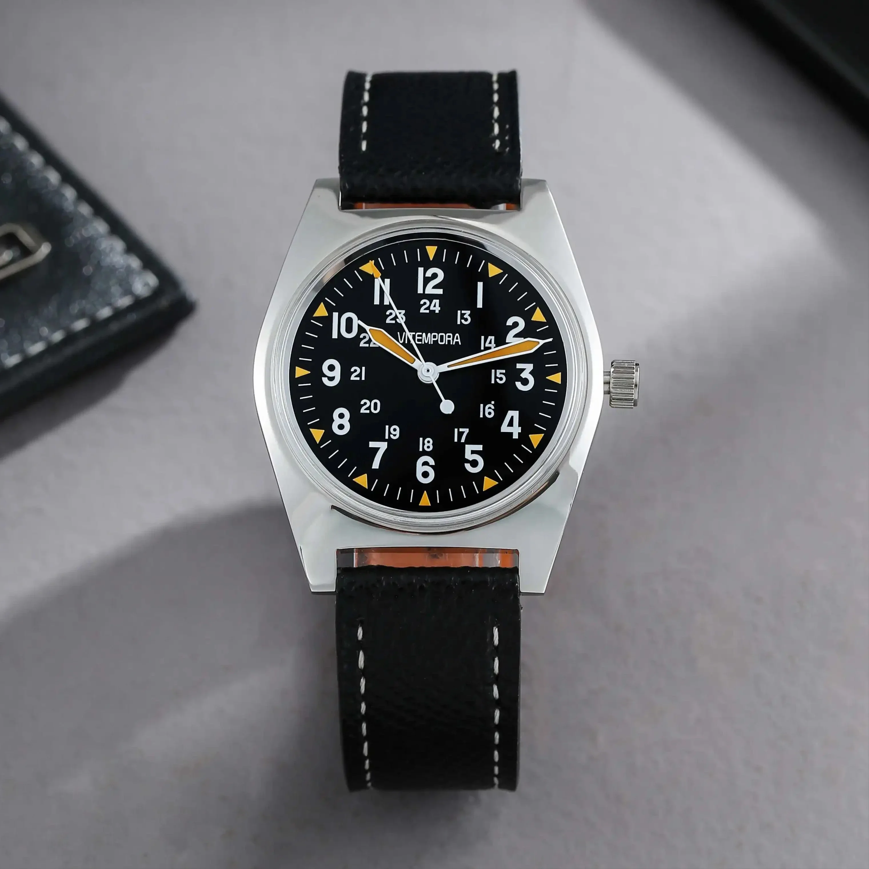 Men‘s Vintage Field Hand‑wound Mechanical Watch 36mm 24H Luminous Dial Leather Strap Casual Outdoor Gentleman Wrist Watch