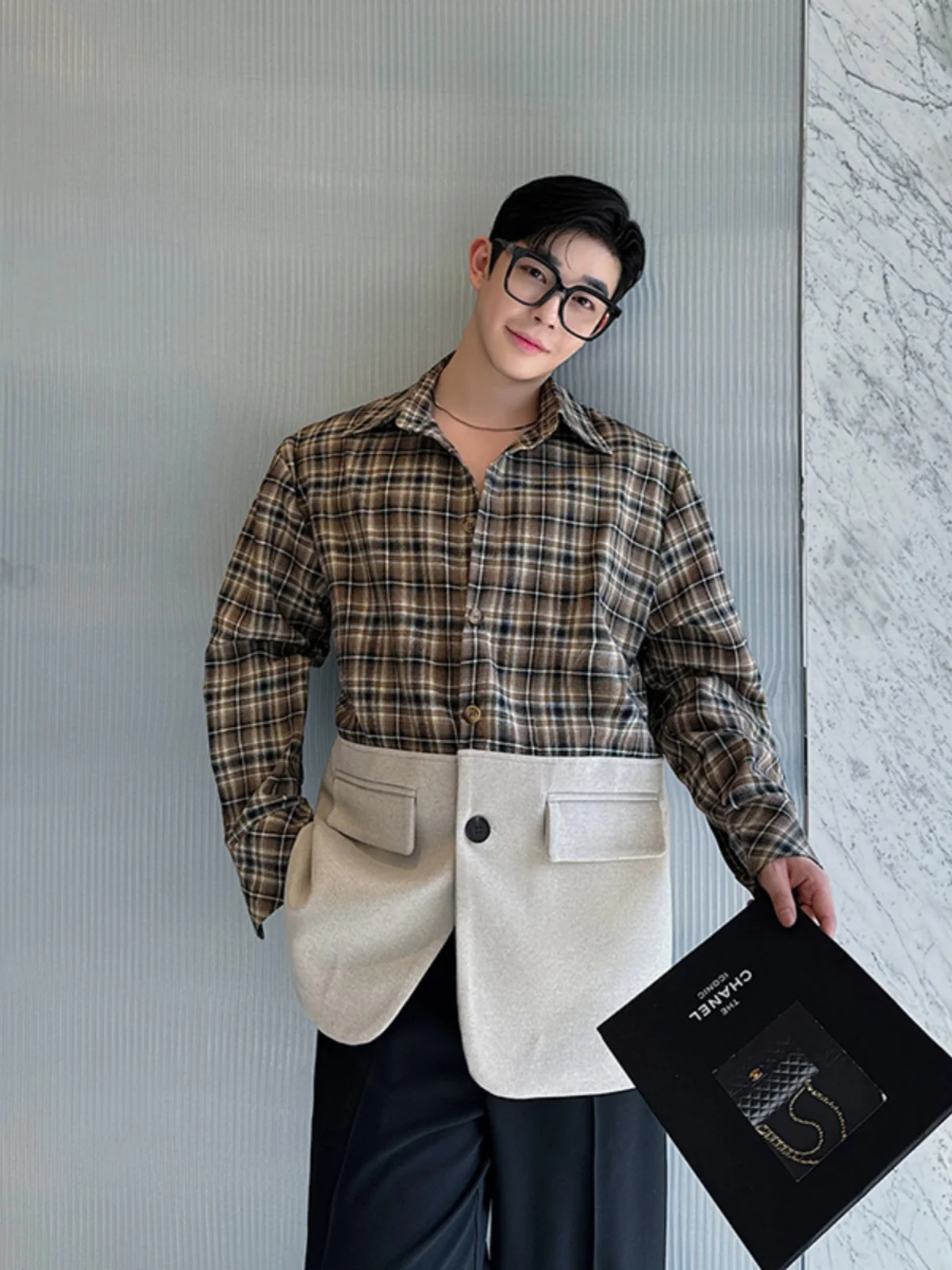 

Korean Sle Thiened Long Sve irt Jaet Men Loose Top Trendy Plaid Splicing Design Silhouette Autumn New Arrival