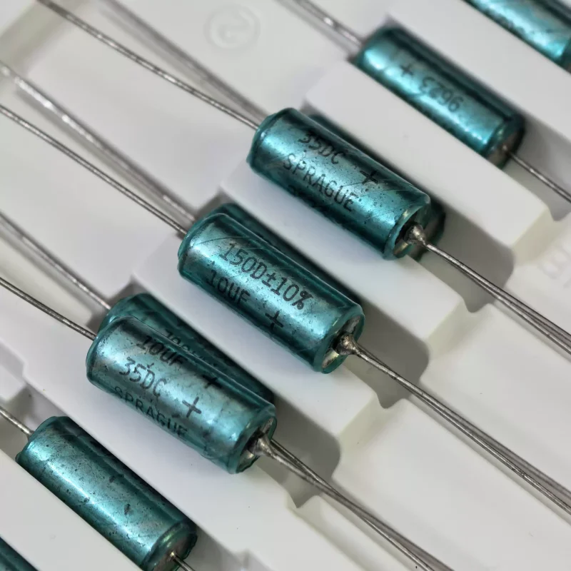 

3 шт. SPRAGUE Sibi 150D серии 10 мкФ 35 В 106 К лихорадка аудио танталовый электролитический конденсатор из США