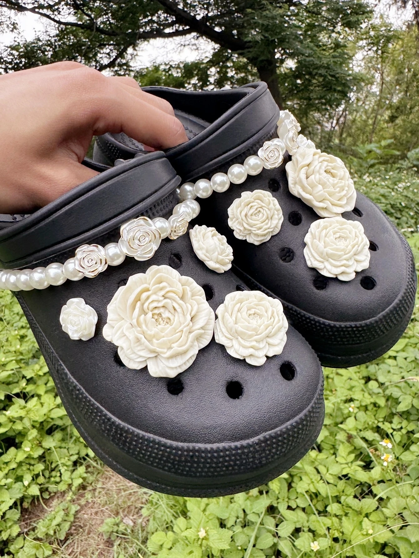 

10 элегантных пряжек для обуви из искусственной смолы с розами, украшения из жемчужной цепочки своими руками, подходят для обуви с отверстиями и сандалий