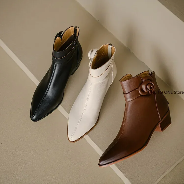 جديد منتصف كعب أحذية بوت قصيرة الشتاء حذاء أسود كعب منخفض وأشار الأحذية النسائية زهرة المشمش أفخم الأحذية السيدات أحذية لوليتا الأحذية