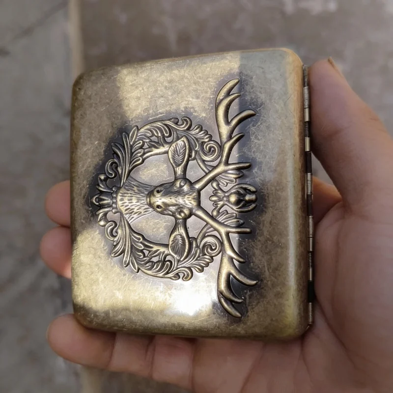 

Retro Embossed Metal Cigarette Case 20pcs Portable Pocket Cigarette Box Holder Storage Container Smoker Gift for Men