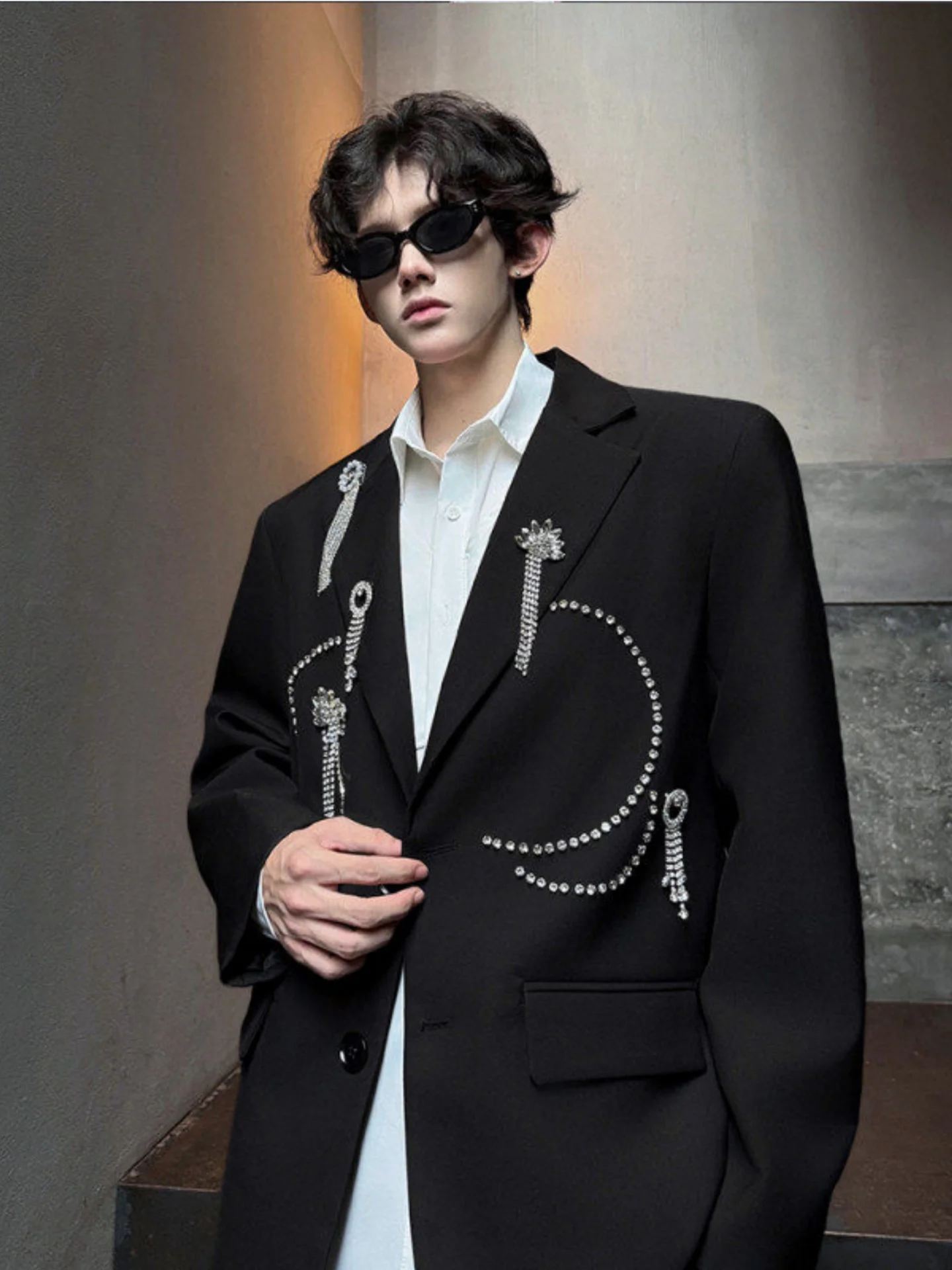 

Мужской пиджак с пайетками и заклепками, повседневный модный осенний пиджак, городской стильный пиджак с длинными рукавами